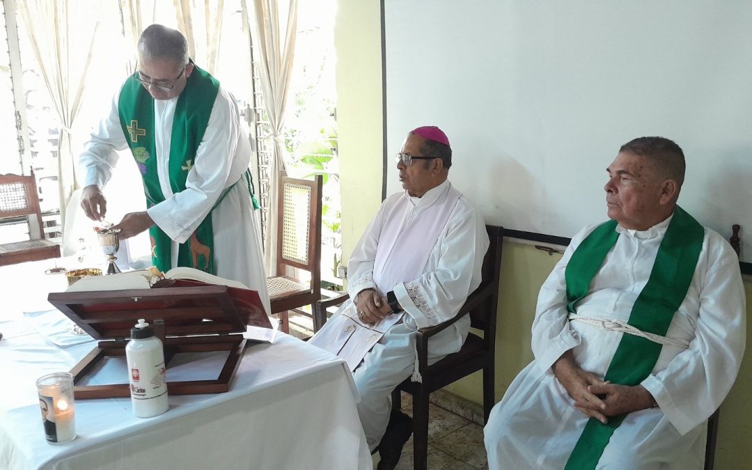 Church in El Salvador Launches Campaign “Yes to Life, No to Mining” — Iglesia en El Salvador lanza campaña “Sí a la vida, no a la minería”