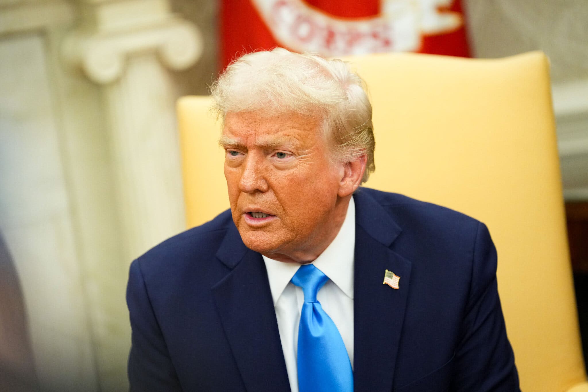 Trump Says He Would Jail Americans in El Salvador ‘in a Heartbeat’ — Trump dice que encarcelaría a estadounidenses en El Salvador “en un abrir y cerrar de ojos”
