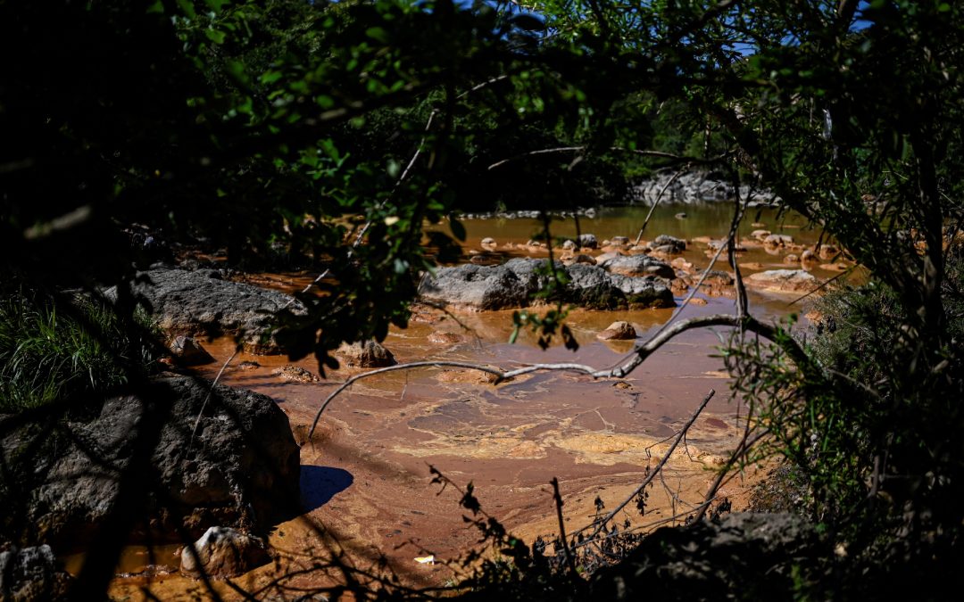 Extracting One Kilogram of Gold Requires Water of 155,000 Inhabitants — Para extraer un kilogramo de oro se ocupa el agua de 155 mil habitantes