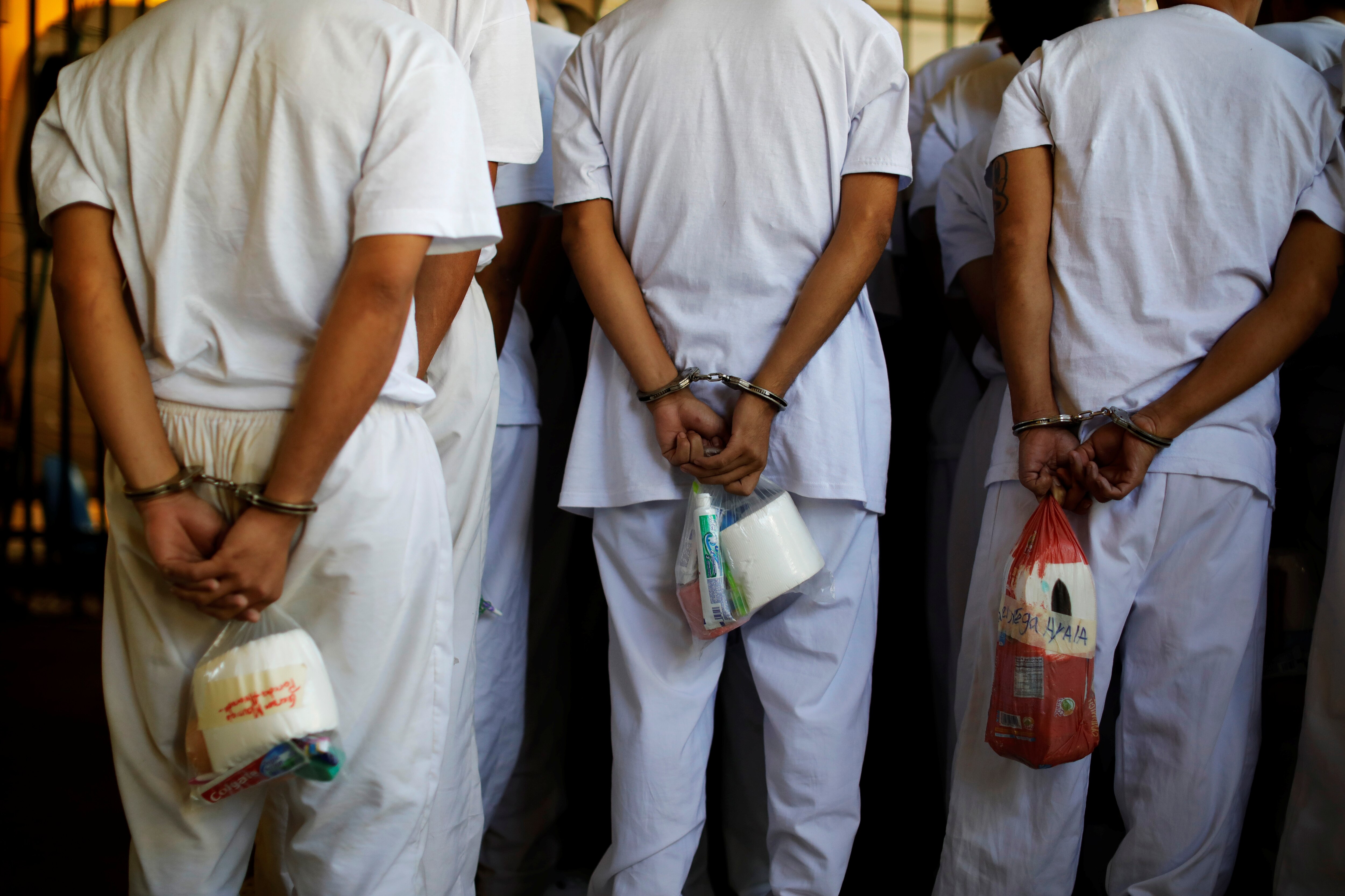 reos detainees presos inmates Convicts Prisoners Offenders Captives Felons