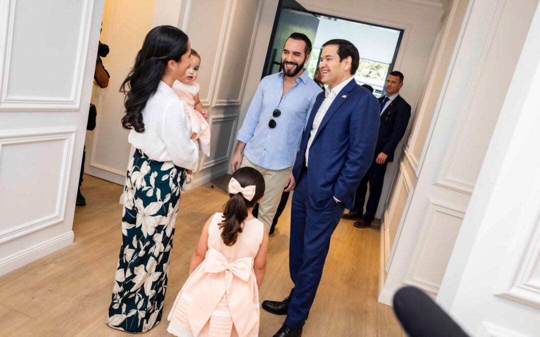 Bukele Agrees to Receive Migrants Who Commit Crimes in the United States and American Prisoners — Bukele acepta recibir a migrantes que cometan crímenes en EE.UU. y a presos estadounidenses