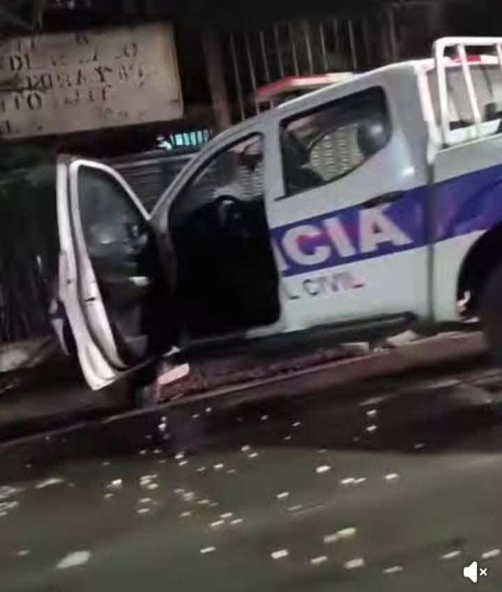 crashed patrol coche policía