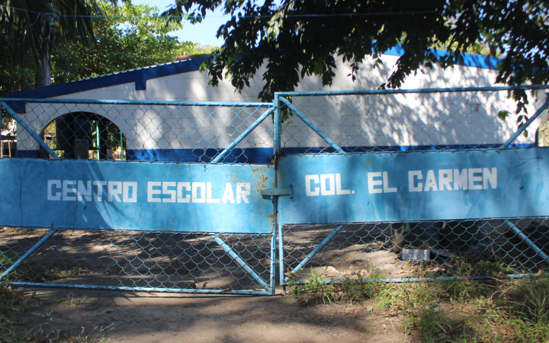 Girls in rural areas at greater risk due to school closures, union members warn — Niñas de zonas rurales en mayor riesgo por cierre de escuelas, señalan sindicalistas