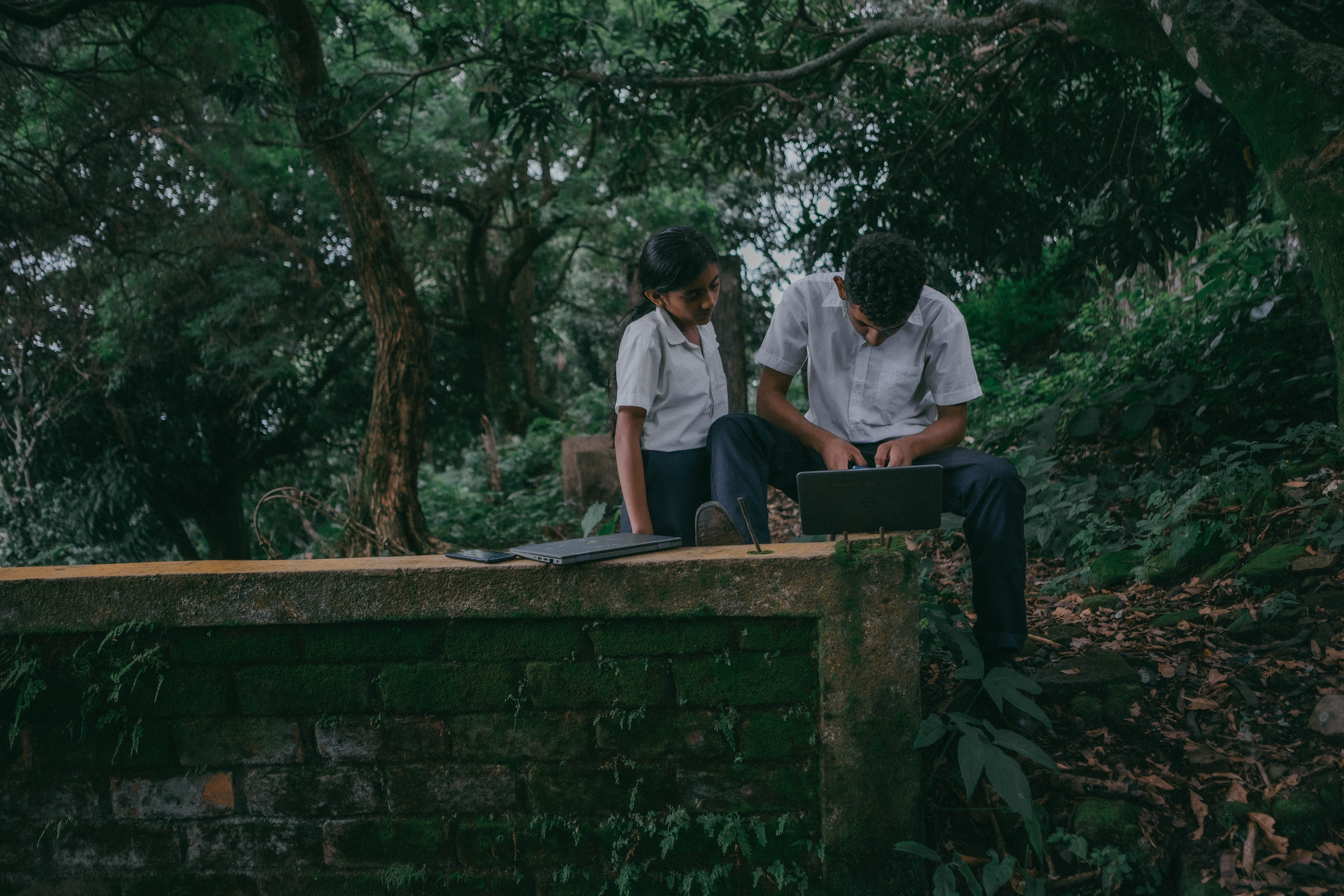 This year, 25,000 fewer students enrolled in the public sector and a similar number in the private sector, according to union representatives. Budget cuts to the Ministerio de Educación (Mined) (Ministry of Education) worsen the crisis, which is visible in schools in rural areas. The Minister of Education has not commented on the matter.