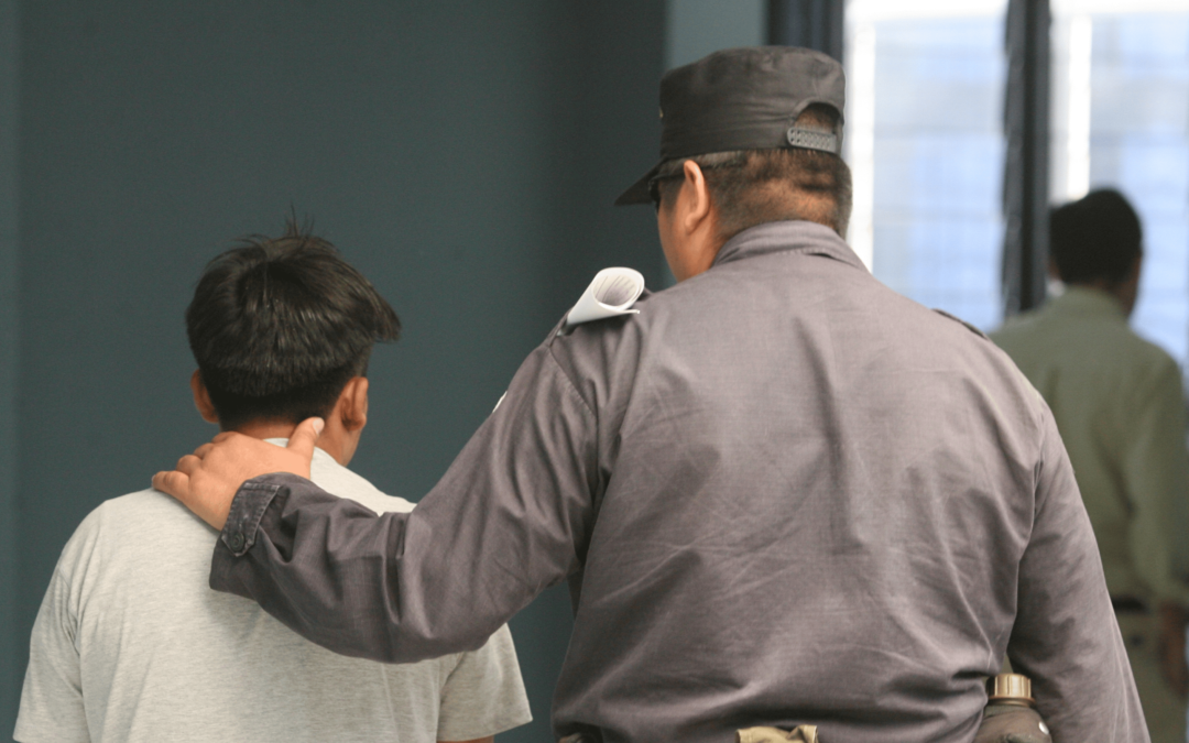Minor Detained Under State of Exception Suffered Sexual Assault While in State Custody — Menor capturado en régimen de excepción sufrió agresión sexual bajo custodia del Estado