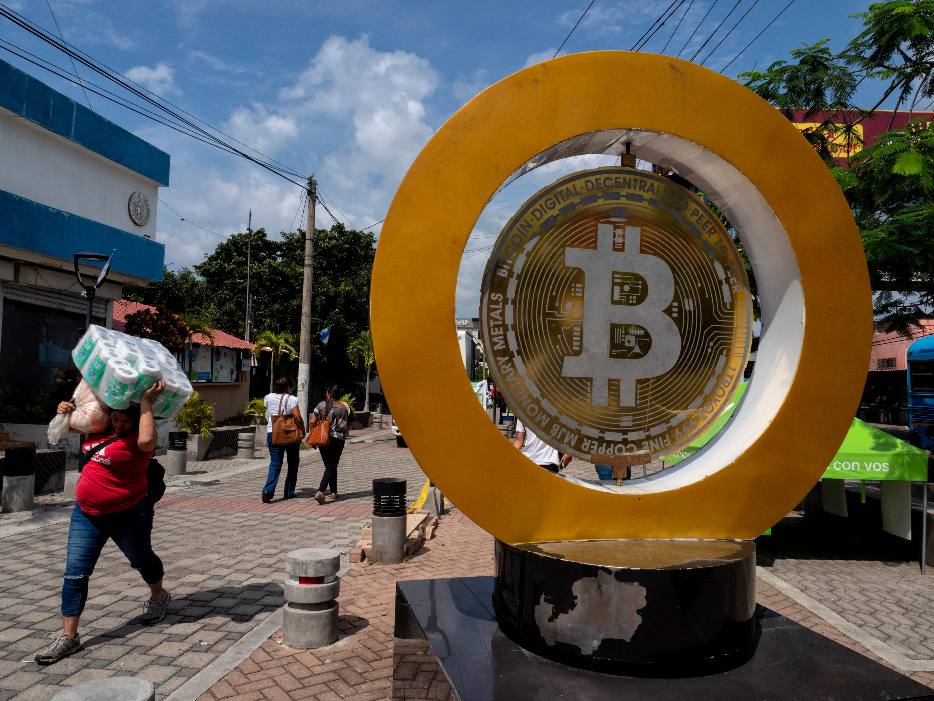 El Salvador Says It’s Still Buying Bitcoin After IMF Accord — El Salvador dice que sigue comprando Bitcoin tras acuerdo con el FMI