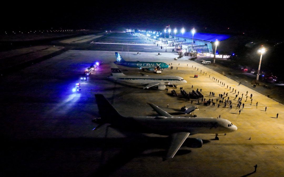 Flight data shows timeline of the Venezuelan deportation operation — Datos de vuelo revelan cronología de la operación de deportación de venezolanos