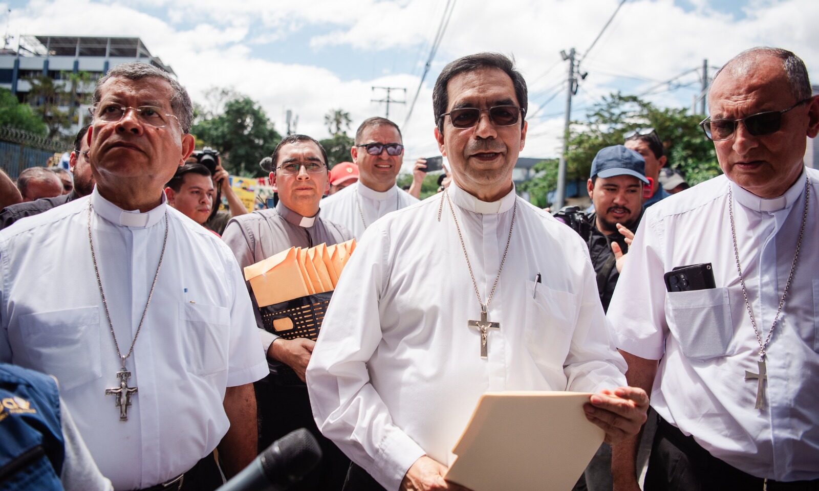 Assembly Ignores Church’s Proposal to Repeal Mining Law — Asamblea ignora propuesta de la Iglesia sobre derogar minería