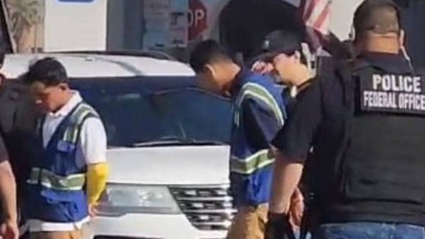 Venezuelans Ask Bukele for Information About Relatives Imprisoned in El Salvador — Venezolanos piden a Bukele información sobre parientes encarcelados en El Salvador