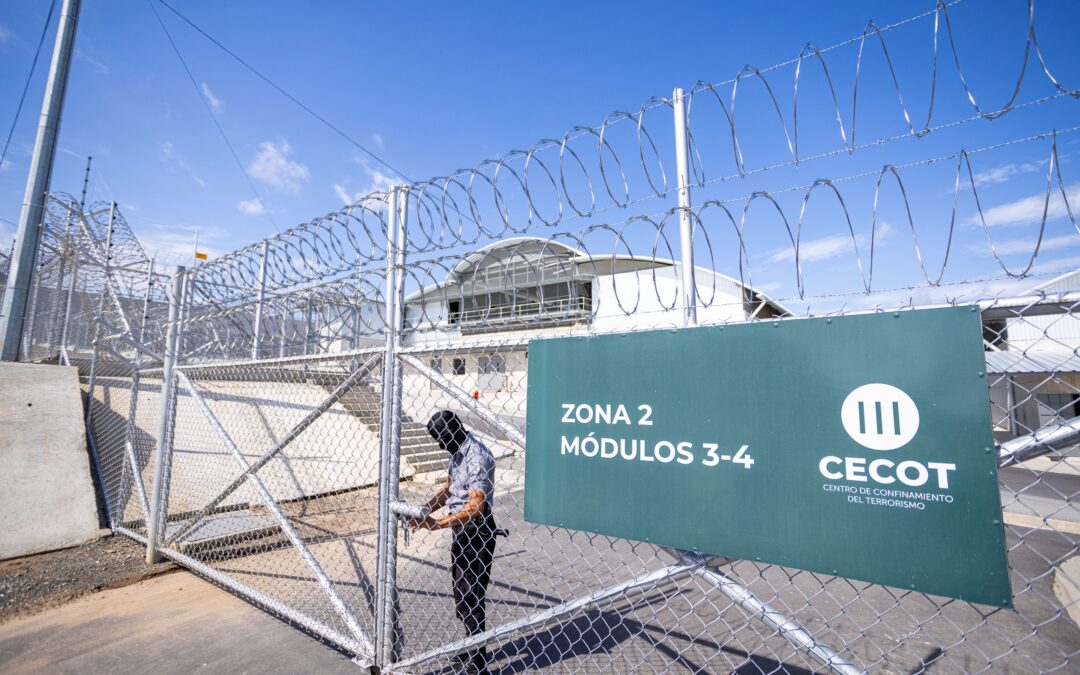 Unlawful Expulsions to El Salvador Endanger Lives Amid Ongoing State of Emergency — Las expulsiones ilegales a El Salvador ponen vidas en peligro al haber un estado de excepción en vigor