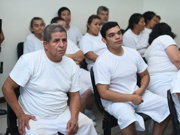 Human Rights Defender Fidel Zavala, 23 Others Sent to Prison — Envían a prisión a defensor de derechos humanos, Fidel Zavala, y a 23 personas más