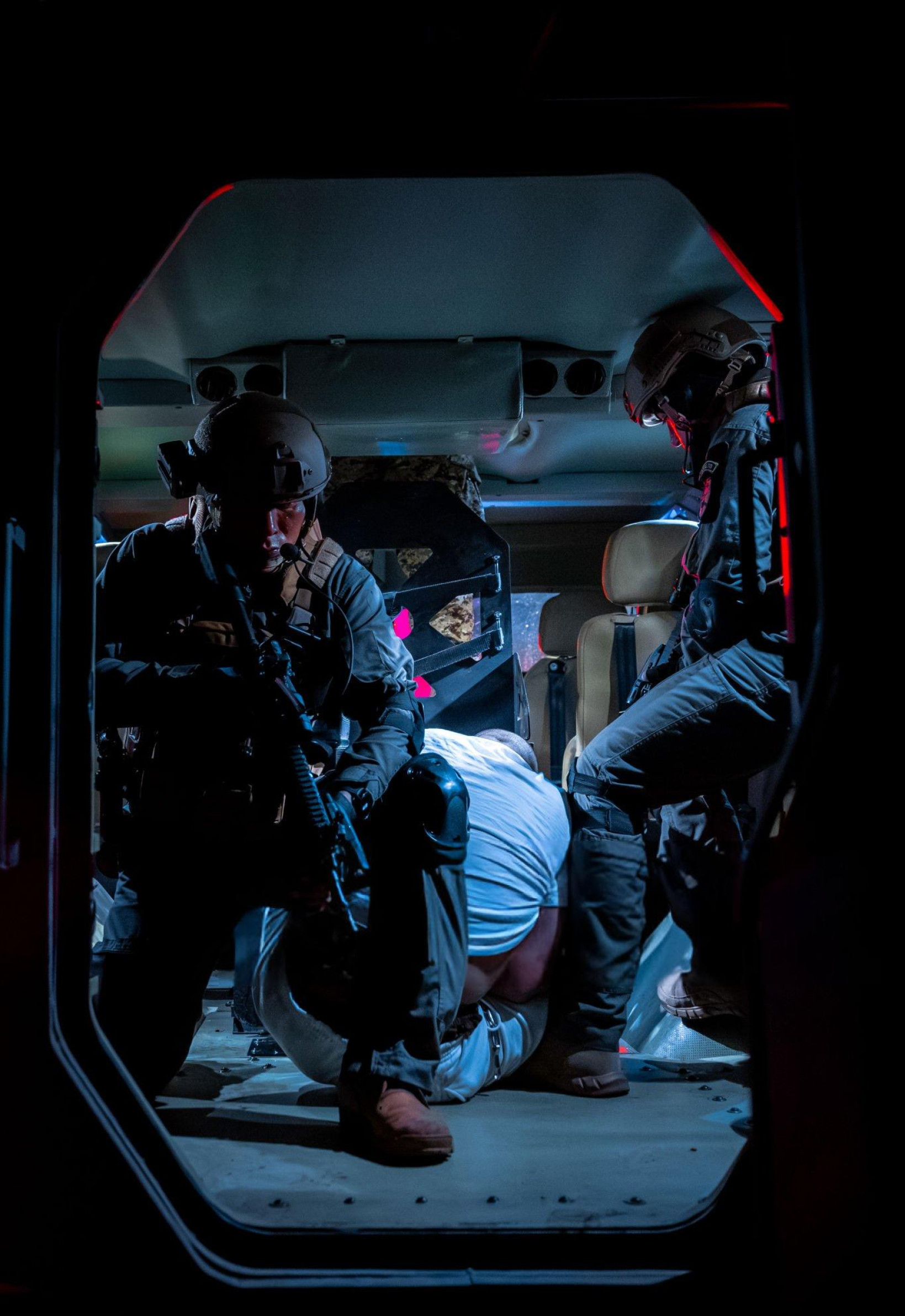 Case of Venezuelans Sent to CECOT Could Create Conditions for Crimes Against Humanity, According to Report — Caso de venezolanos enviados al CECOT crearía condiciones de delitos de lesa humanidad, según informe