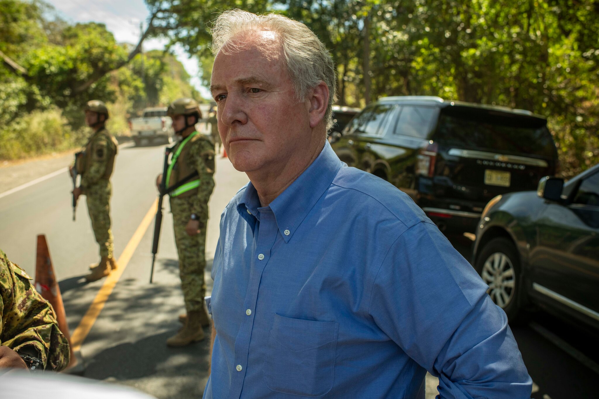 Van Hollen Makes Personal Appeal to Trump to Return Deported Immigrant — Van Hollen hace un llamado personal a Trump para que devuelva a inmigrante deportado