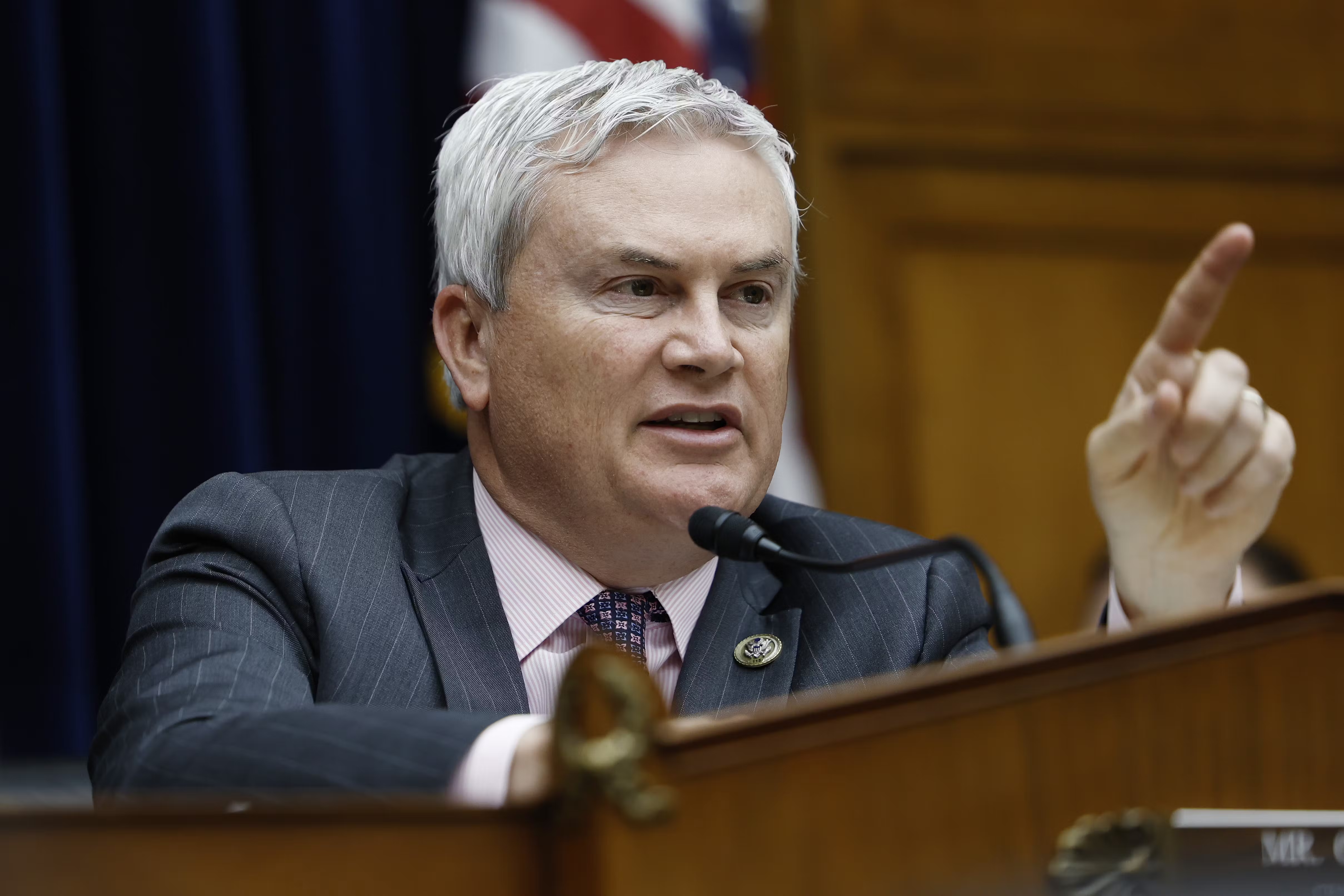 Comer rejects Democrats’ request for delegation to El Salvador’s notorious prison — Comer rechaza la solicitud de los demócratas para enviar una delegación a la notoria prisión de El Salvador