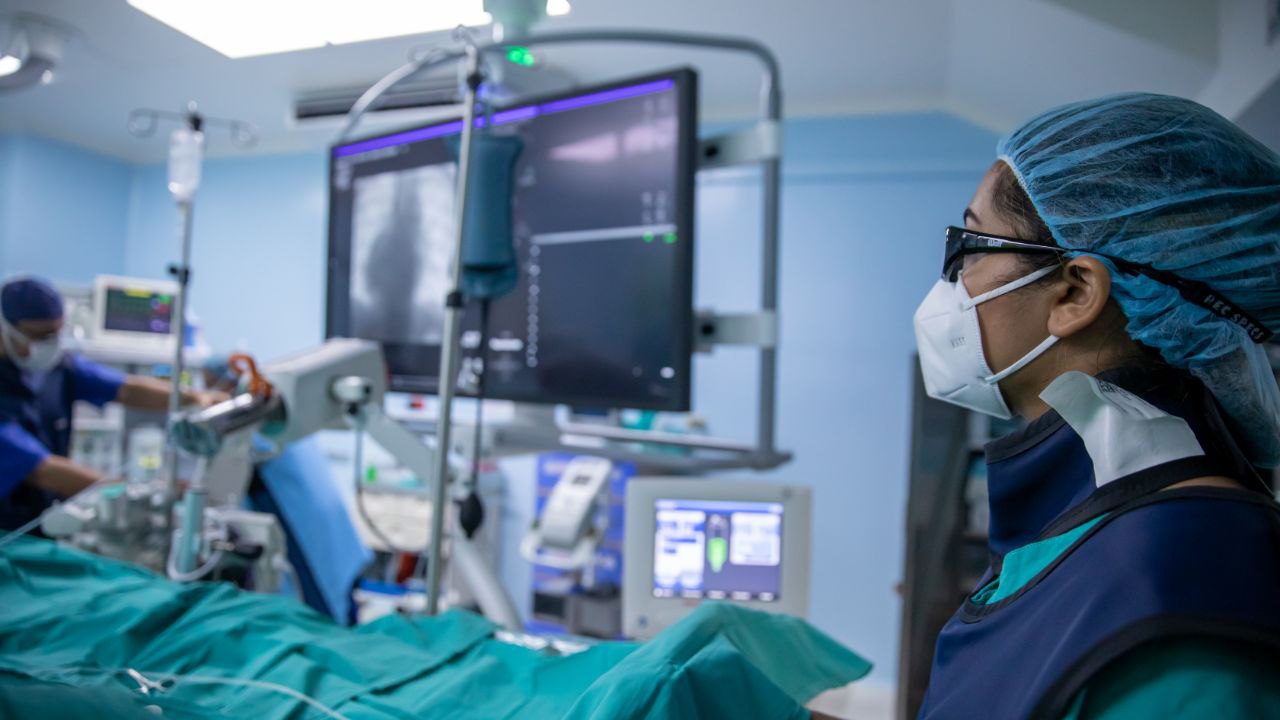 ISSS Takes Surgery Slots from Some to Give to Other Patients — ISSS quita cupos de cirugía a unos para dárselo a otros pacientes