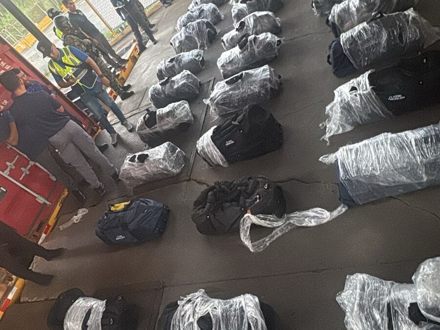 Government’s Theory on Panama Drug Find Leaves ‘Many Doubts Open,’ Lawyers Say — Tesis gubernamental sobre hallazgo de droga en Panamá deja “abiertas muchas dudas”, dicen abogados