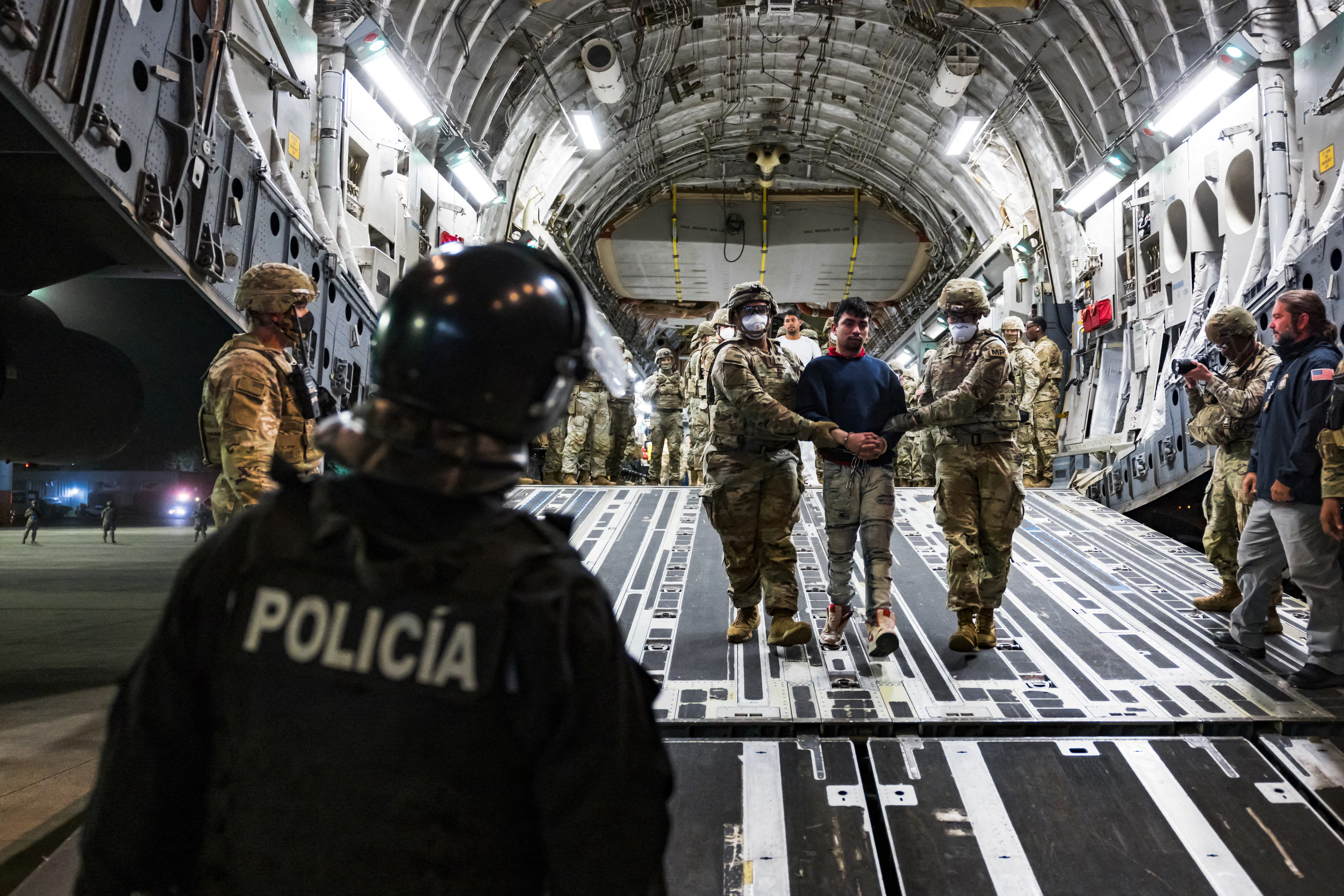 Four Reasons Why the U.S. Should be Concerned about What’s Happening in El Salvador — Cuatro razones por las que EE. UU. debería estar preocupado por lo que está ocurriendo en El Salvador