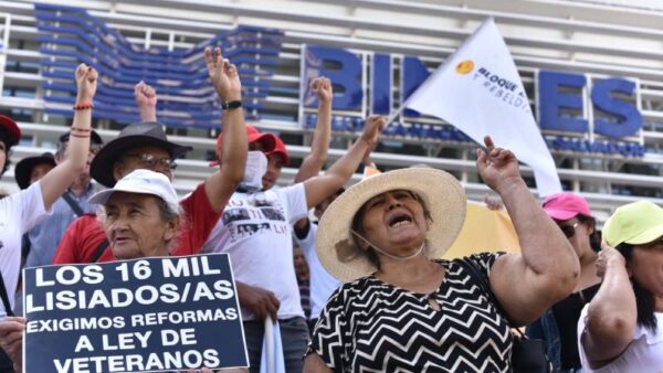 Rights to expression and peaceful assembly most violated in early 2025: FESPAD — Derechos de expresión y reunión pacífica, los más violentados en primeros días de 2025: FESPAD