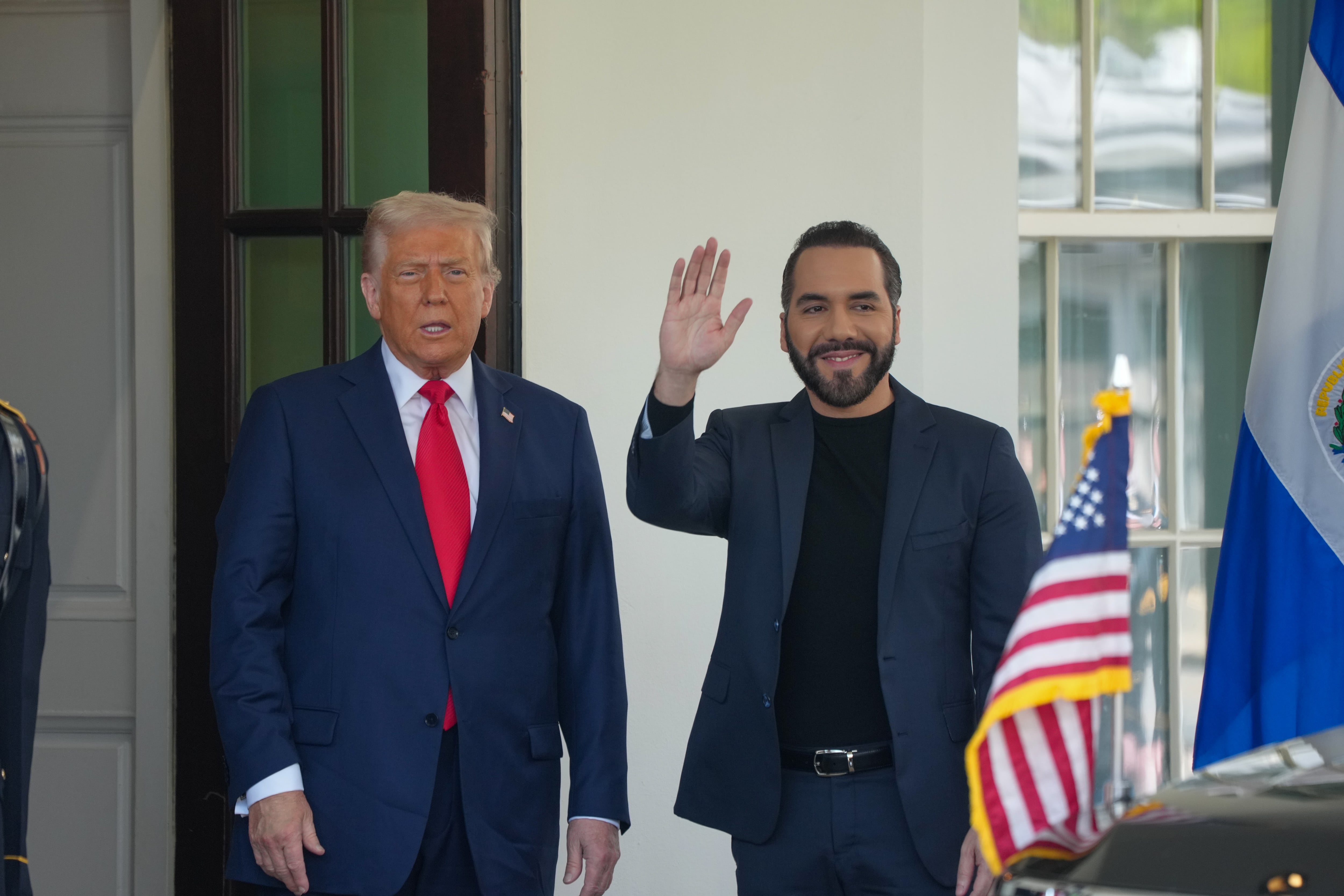 Trump and Bukele’s Mockery — La burla de Trump y Bukele
