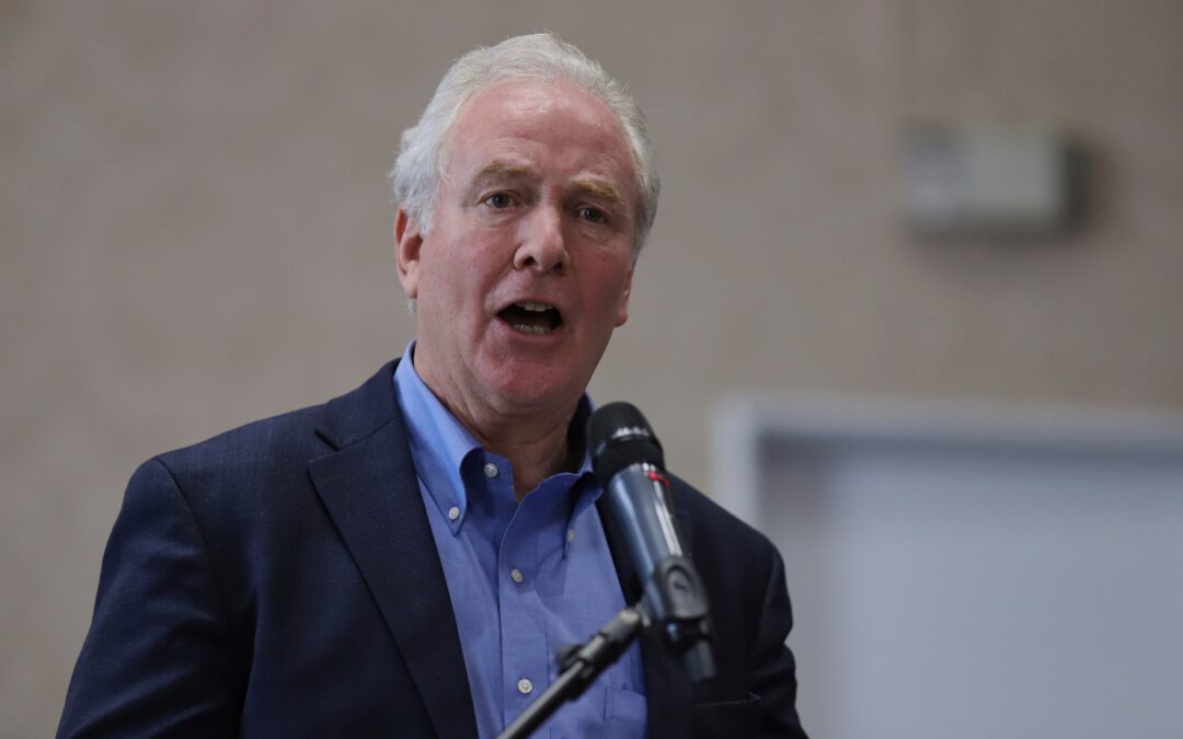 Kilmar Ábrego is no longer in CECOT and was moved to another prison, senator says — Kilmar Ábrego ya no está en CECOT y fue llevado a otra cárcel, asegura senador