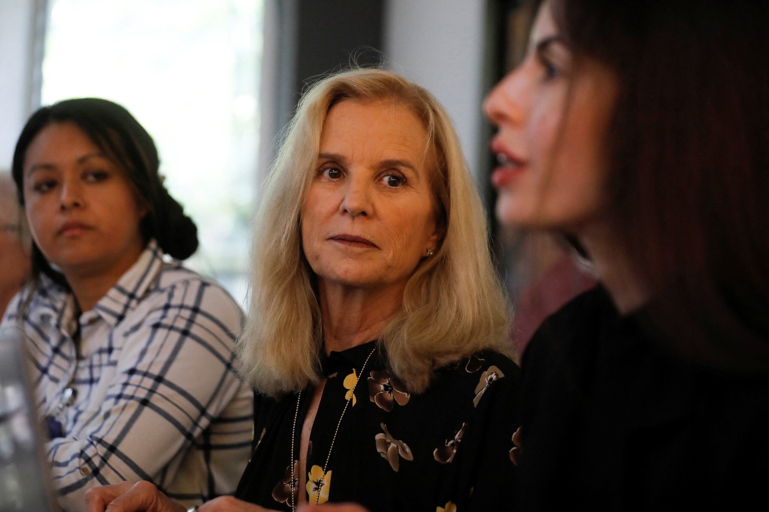 US lawyer for Venezuelans held in El Salvador says government denied her access to clients — Abogada estadounidense de venezolanos detenidos en El Salvador dice que el gobierno le negó el acceso a sus clientes