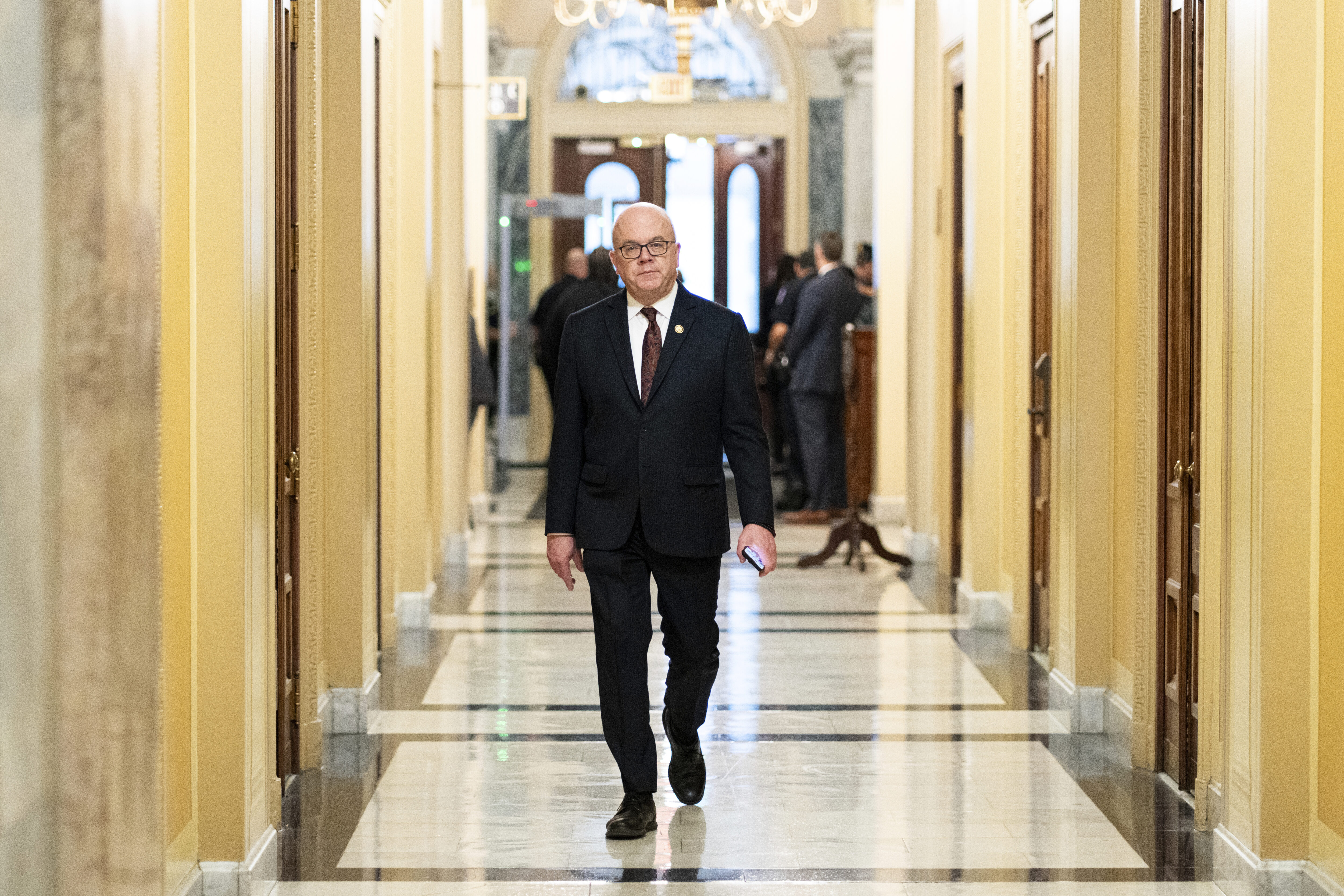 A Democrat Who Investigated Abuses in El Salvador Says His Party Must Focus on Abrego Garcia — Un demócrata que investigó abusos en El Salvador dice que su partido debe centrarse en Abrego García