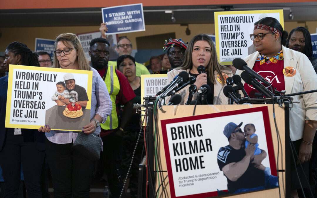 Trump administration granted leeway in case of mistakenly deported man — La administración Trump obtiene margen de maniobra en el caso de hombre deportado por error