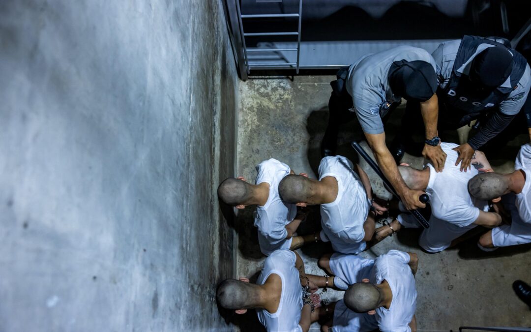 Trump’s Salvadoran Gulag — El Gulag Salvadoreño de Trump