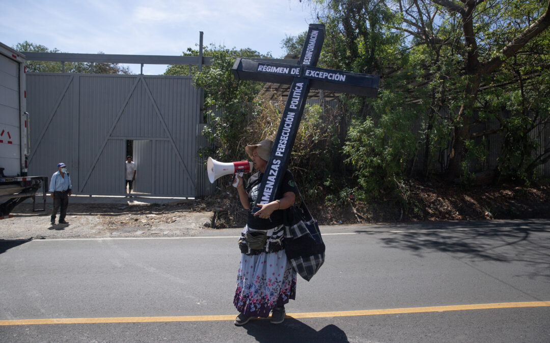 Alicia and the cross of the state of exception — Alicia y la cruz del régimen