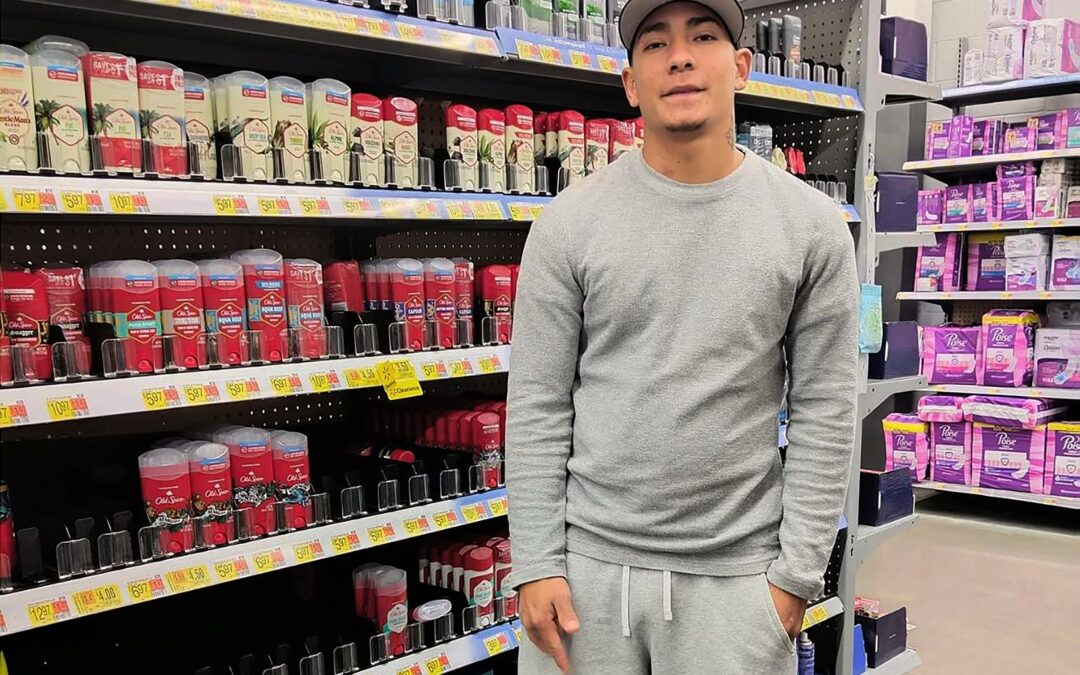US Wife of CECOT Deportee: “He was seeking asylum… Sometimes I think he’s dead” — Esposa estadounidense de un deportado al Cecot: “Él buscaba asilo… A veces pienso que está muerto”