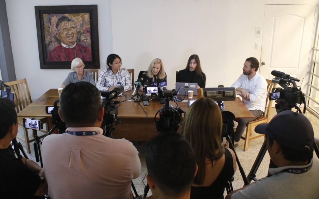 Cristosal Reports Police Harassment at its Facilities During April 28 Conference — Cristosal denuncia acoso policial en sus instalaciones durante conferencia de este 28 de abril