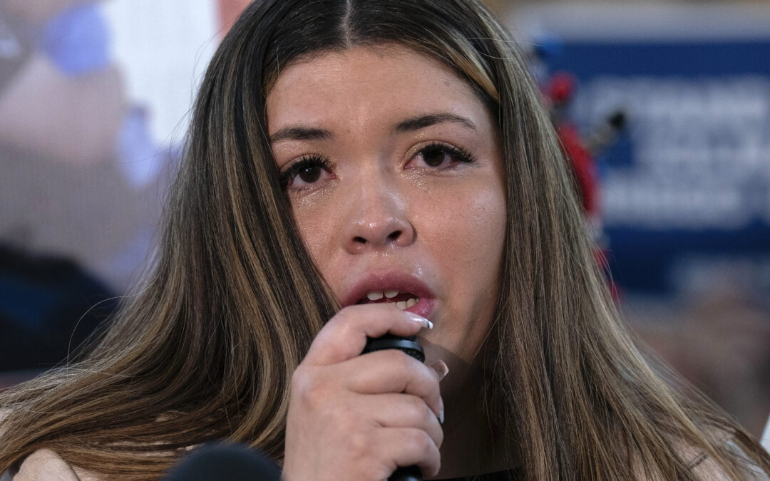 John Roberts lifts midnight deadline for US to bring back man who was wrongly deported to El Salvador — John Roberts levanta el plazo de medianoche para que EE. UU. traiga de regreso a un hombre deportado erróneamente a El Salvador