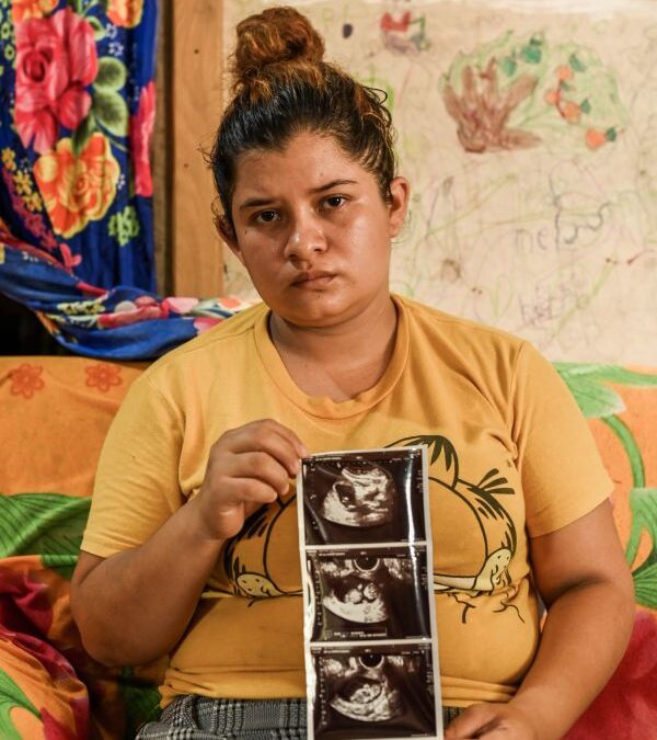 Pregnant Woman Loses Baby After Possible Medical Negligence at Public Hospital — Embarazada pierde a bebé tras posible negligencia médica en hospital público