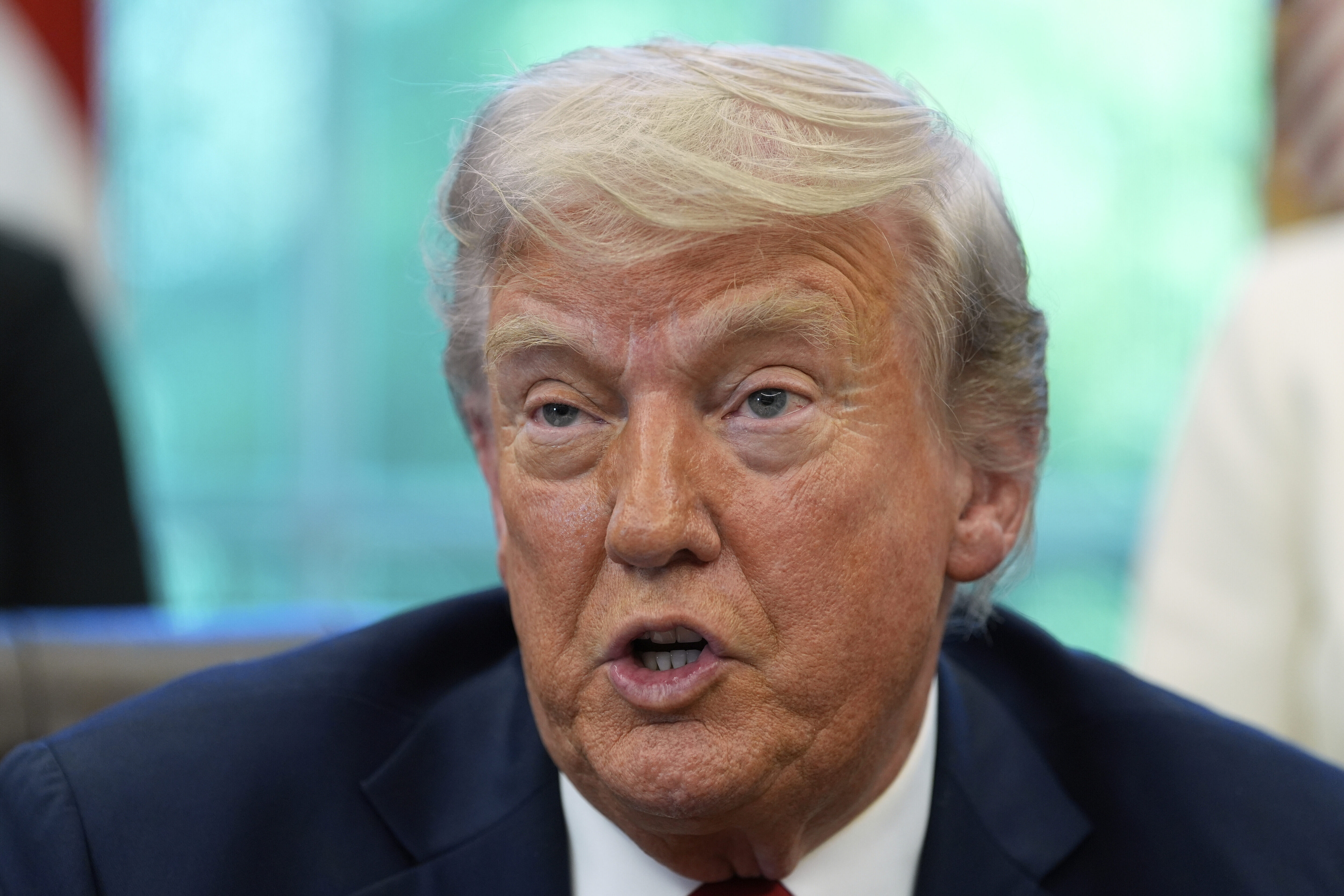 Trump says he would ‘love’ to send violent American citizens to foreign prisons — Trump dice que le «encantaría» enviar a ciudadanos estadounidenses violentos a prisiones extranjeras