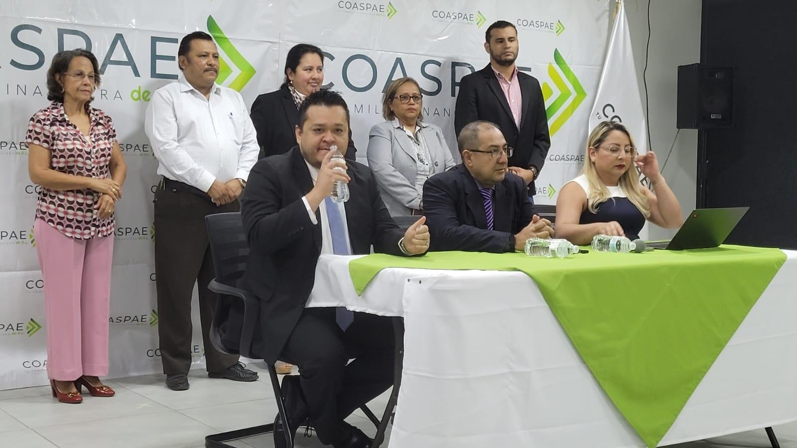Complaints against another cooperative for obstructing savings withdrawals — Quejas contra otra cooperativa por obstáculos para sacar ahorros