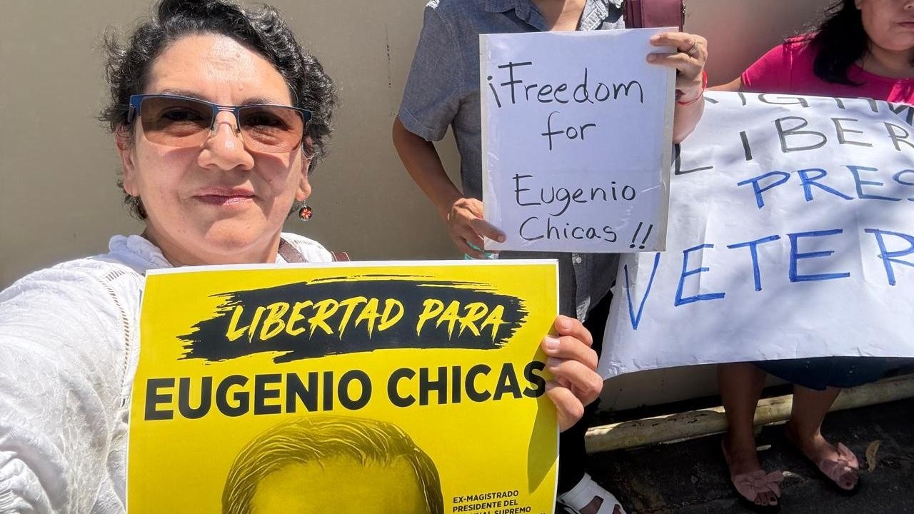 “We have a record of 119 political prisoners and politically persecuted individuals in El Salvador” — “Tenemos un registro de 119 personas presas y perseguidas políticas en El Salvador”