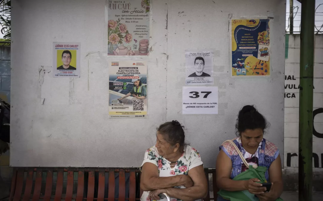 El Salvador: The Country Where Being Young is a Crime — El Salvador: El país donde ser joven es delito