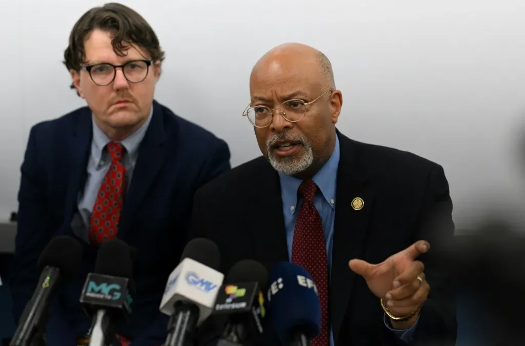 US Lawmaker Says Denied Access To Man Deported To El Salvador — Congresista estadounidense dice que se le negó acceso a hombre deportado a El Salvador