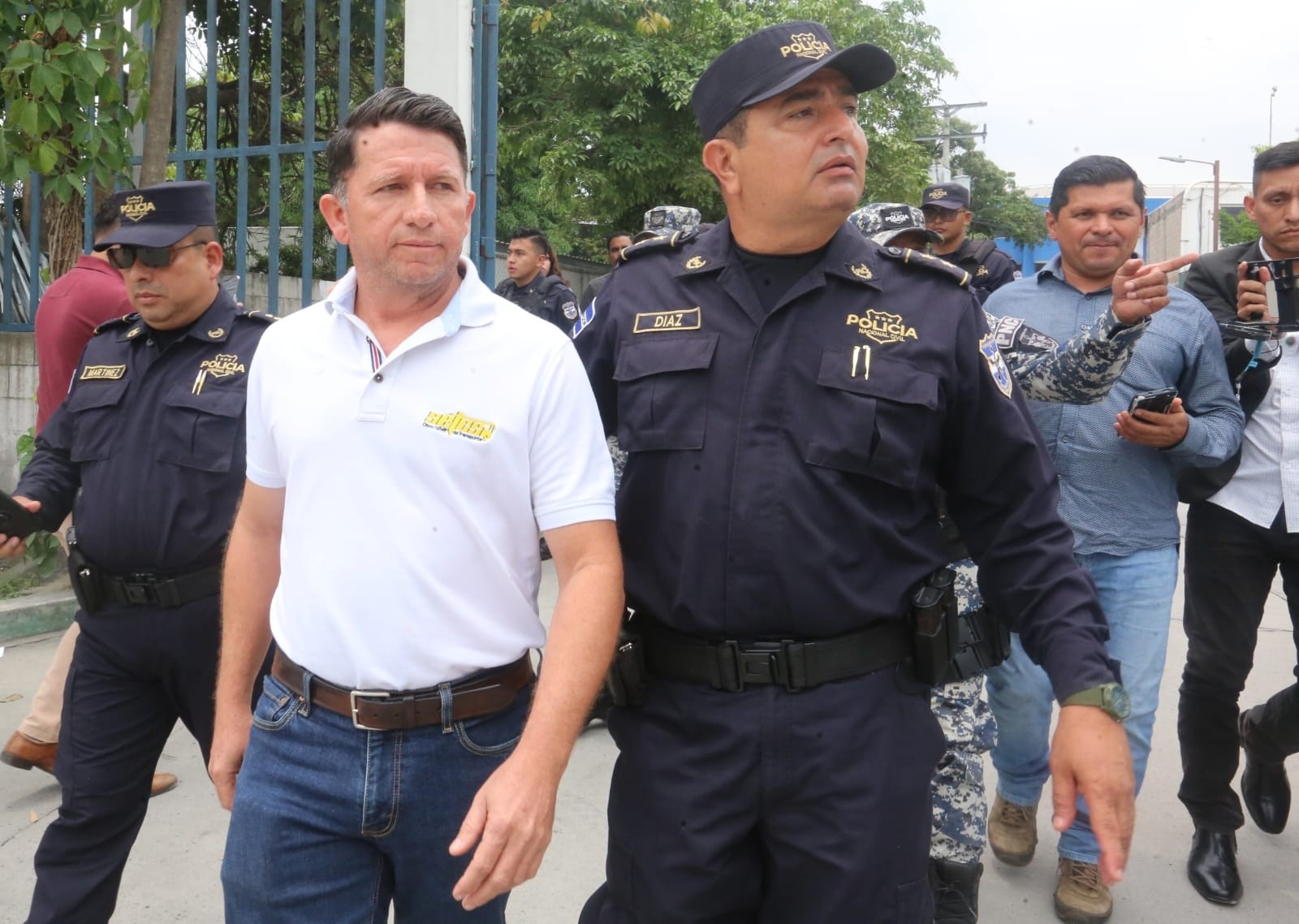 Police Arrests Several Public Transport Business Owners After Meeting at Vice Ministry of Transport — PNC captura a varios empresarios de transporte luego de reunión en VMT