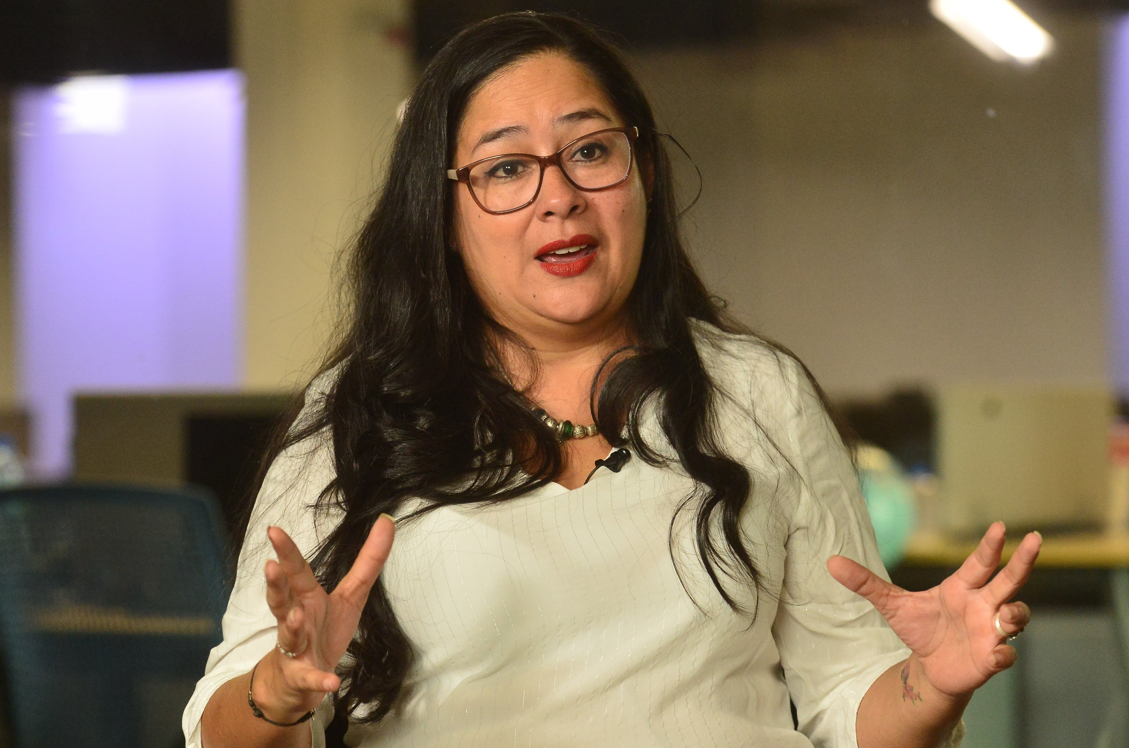El Salvador: Prominent Human Rights Defender Arrested — El Salvador: Detienen a destacada defensora de derechos humanos