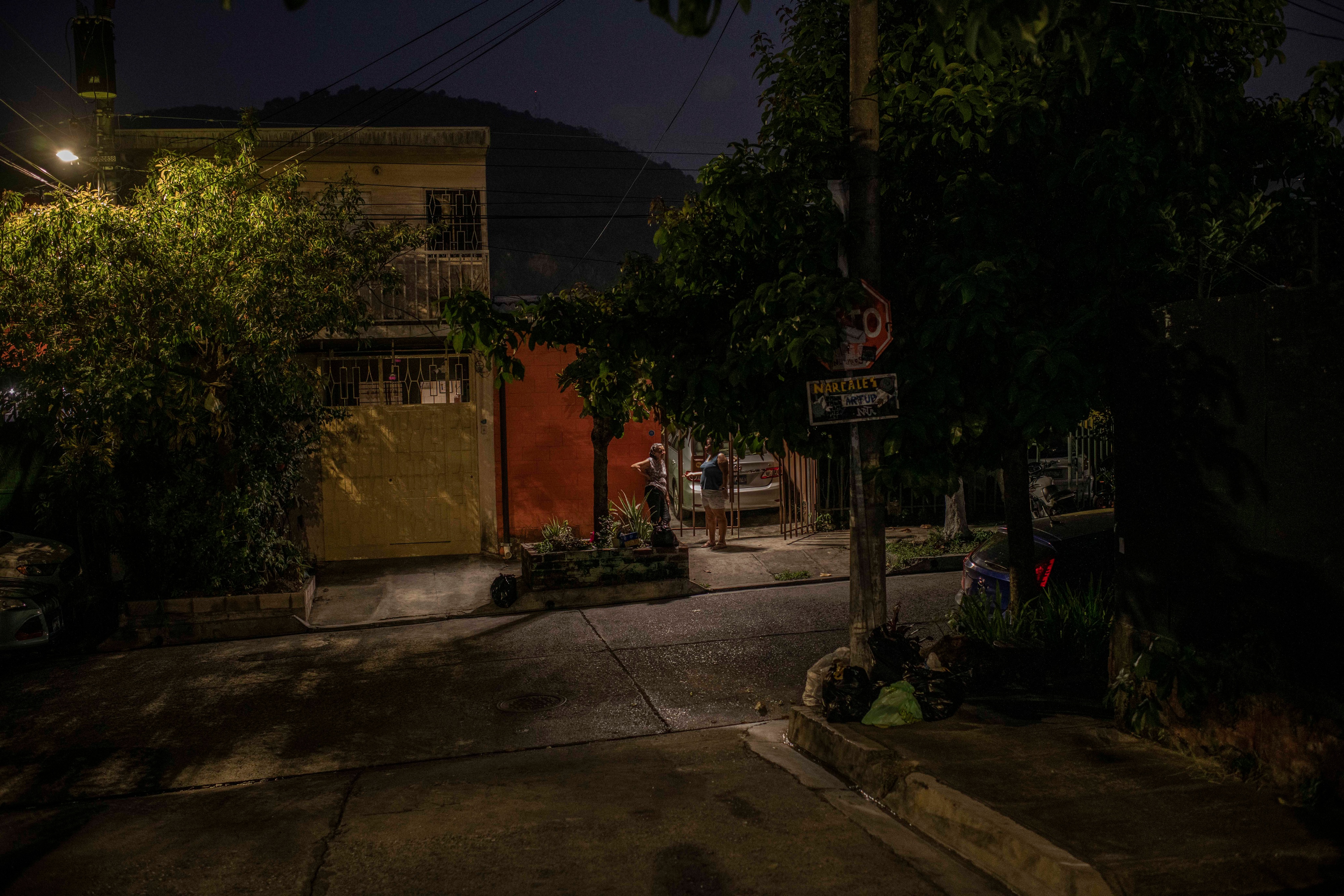 As a boy in El Salvador, Abrego García feared gangs, avoided recruitment — De niño en El Salvador, Abrego García temía a las pandillas y evitó ser reclutado