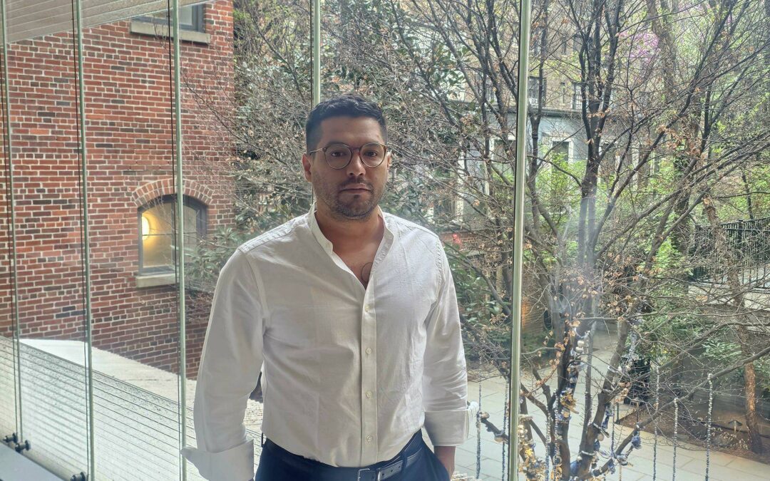 Deconstructing Bukele: “The success of today’s strongman is convincing us that democracy failed” — Desmontando a Bukele: “El éxito del caudillo de hoy es convencernos de que la democracia falló”