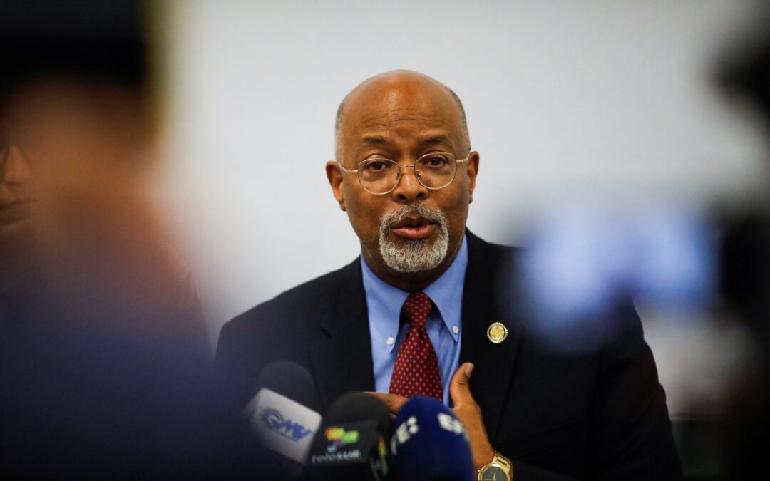 Maryland congressman denied access to see man wrongly deported to El Salvador — Niegan a congresista de Maryland acceso para ver a hombre deportado erróneamente a El Salvador