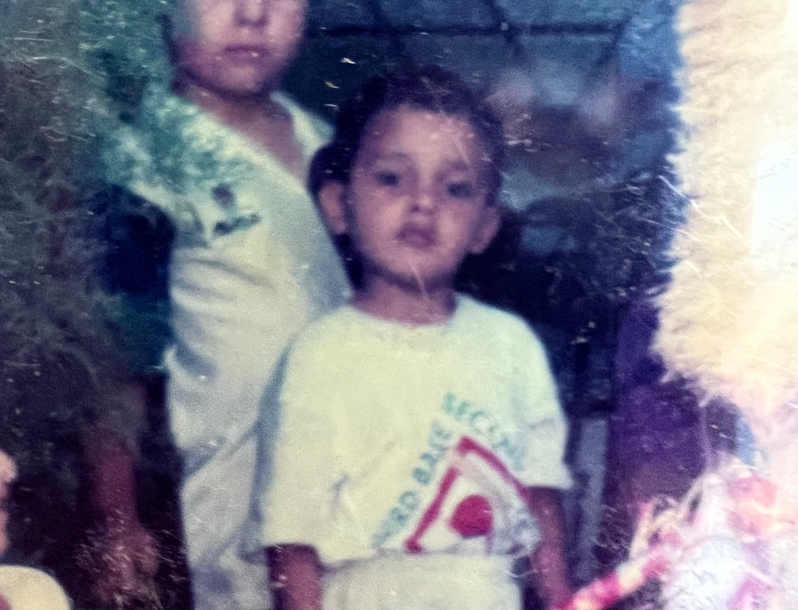 Who is Kilmar Abrego Garcia? The answer is found on the streets where he lived and worked — ¿Quién es Kilmar Abrego García? La respuesta se encuentra en las calles donde vivió y trabajó