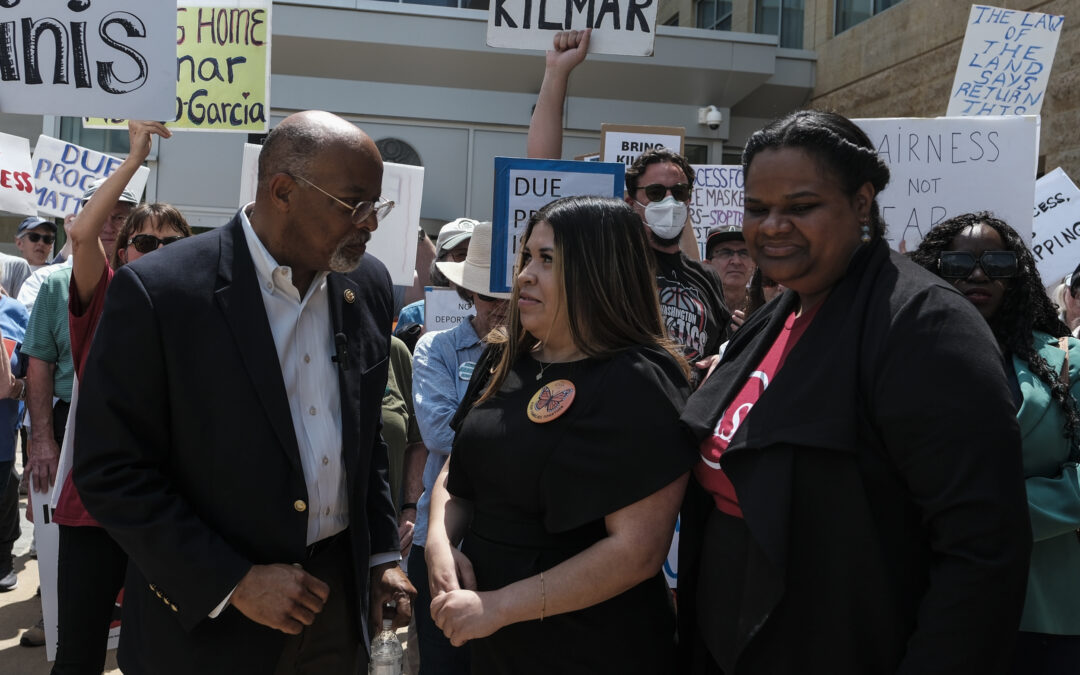 Trump administration faces court pressure to return deported migrants — El gobierno de Trump enfrenta presión judicial para retornar a migrantes deportados