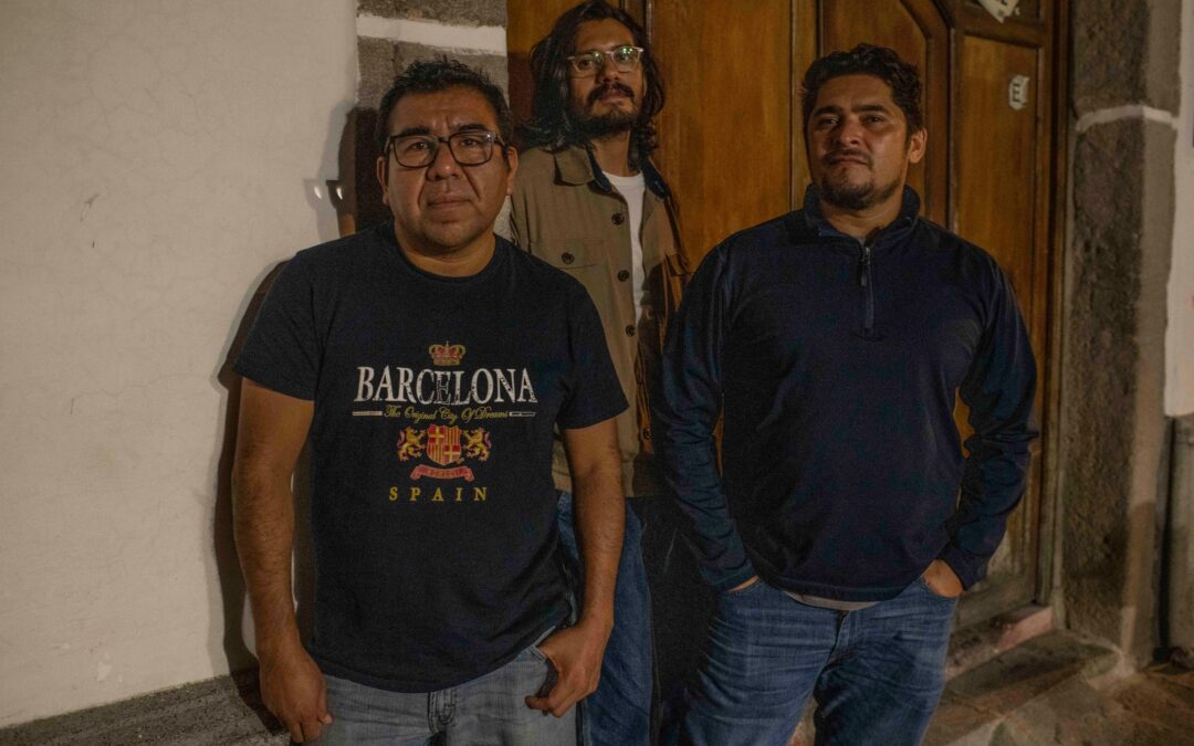 Bukele’s crackdown pushes top Salvadoran journalists to flee — La represión de Bukele obliga a destacados periodistas salvadoreños a huir