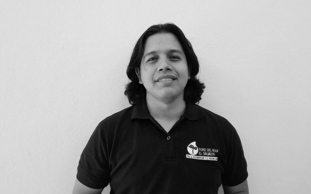 Lawyer for El Bosque Community Detained for Protesting Family Evictions — Detienen a abogado de comunidad El Bosque que protestó por desalojos de familias