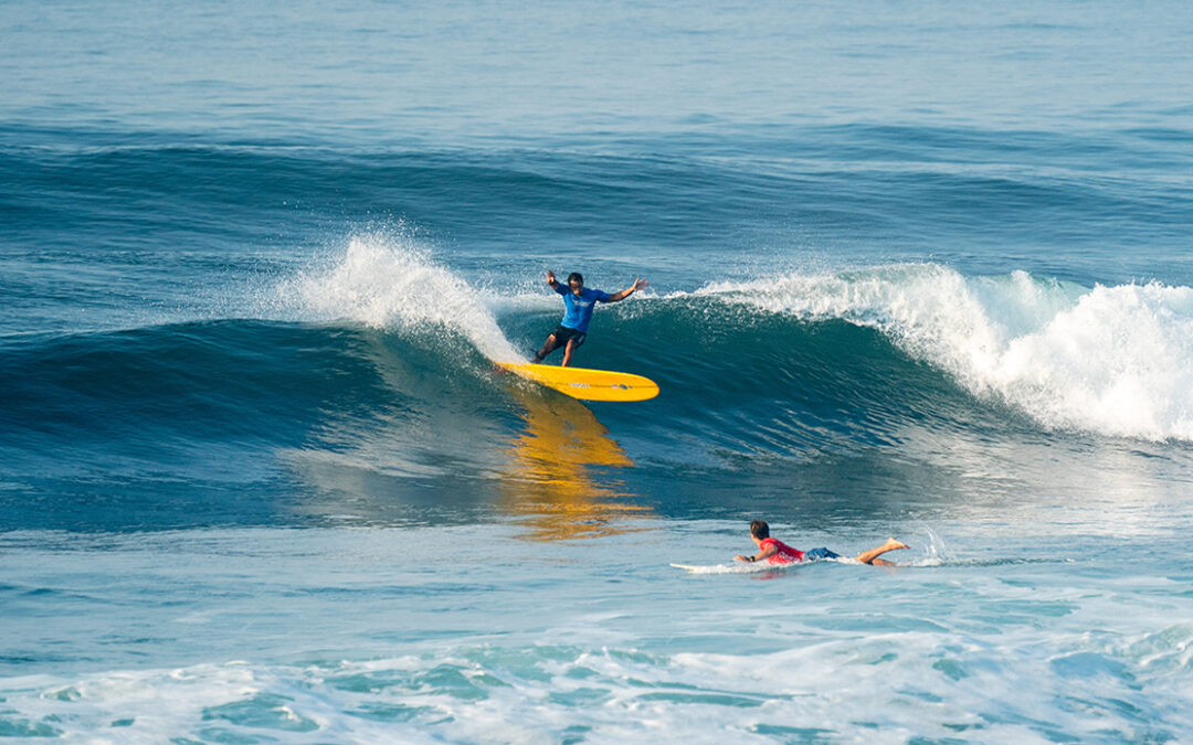 El Salvador: Can We Separate Surf Tourism From Human Rights? — El Salvador: ¿Podemos separar el turismo de surf de los derechos humanos?