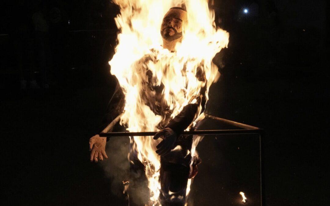 “With Trump, Bukele Wanted to Buy His Own Impunity,” an Interview with Investigative Journalist Carlos Martínez — «Con Trump, Bukele quería comprar su propia impunidad», una conversación con el periodista de investigación Carlos Martínez