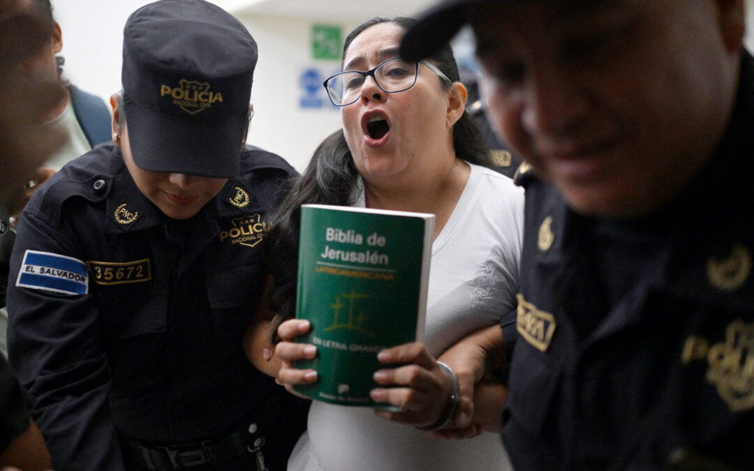 Ruth López Honored with 2025 Magnitsky Award — Ruth López es reconocida con el Premio Magnitsky 2025